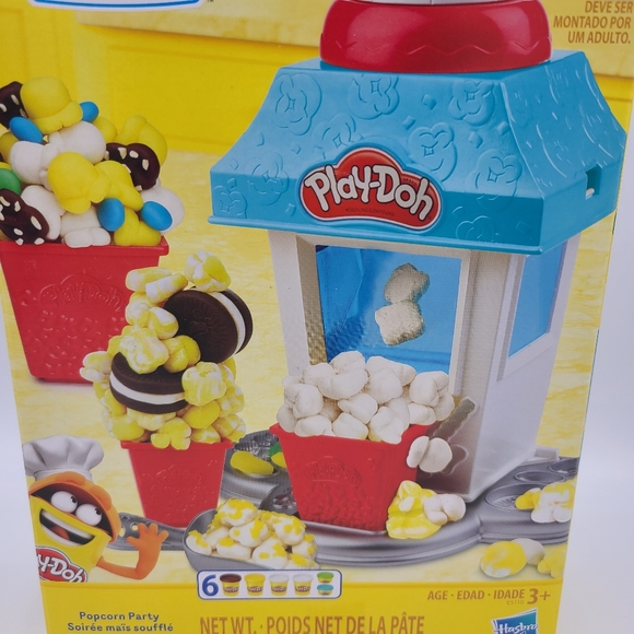 Play Doh Kitchen Creations Popcorn Party Popcorn Oreo Play Food Toy Set 6 Cans - Picture 2 of 8